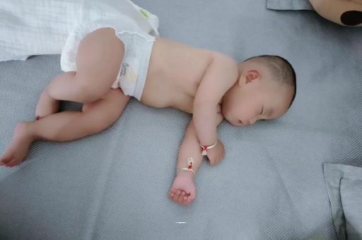 北海没满月的宝宝 北海没满月的宝宝